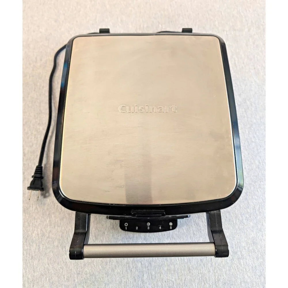 Cuisinart WAF-150 4-Slice Belgian Waffle Maker Non-Stick Indicator Light